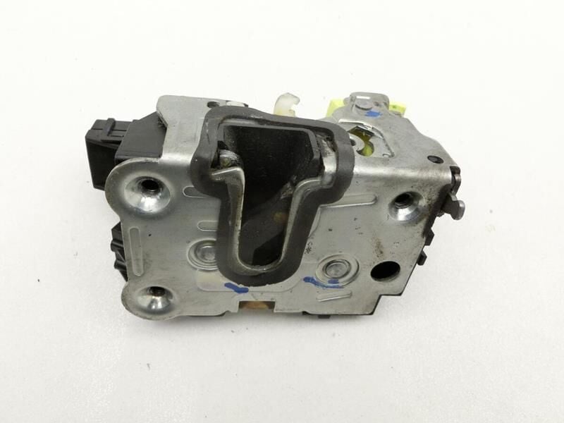 AUTODAK DAK3536 KAPI KİLİDİ ÖN SAĞ DUSTER YM 805021840R - Görsel 1