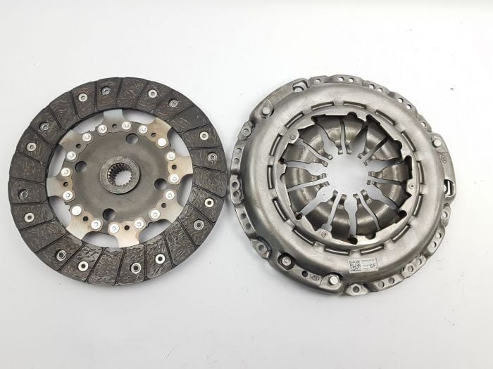 MY 302051190R 302055884R DEBRIYAJ SETI RULMANSIZ CAPTUR II 20>MEGANE IV 15> LODGY 12> DUSTER II 17> 1.5 BLUE DCI EURO 6 CLIO V 19> 1.3 TCE - Görsel 1