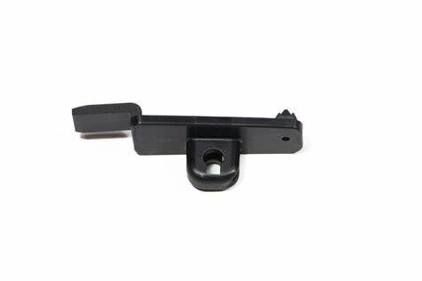 OE-OPEL 13482904 ASTRA K MOTOR KAPUT KILIT ÇUBUK KLIPSI PANEL ÜZERINDE
