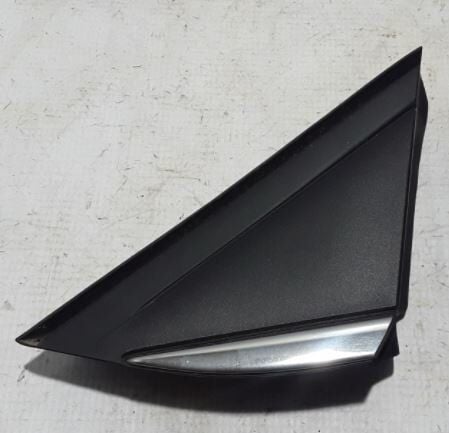 OE-ORIJINAL 638758950R AYNA KENAR BAKALİTİ SOL KROM NIKELAJLI RENAULT MEGANE IV 15>