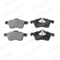 ÖN BALATA TRANSPORTER T4 CARAVELLE 2.5 TDI 90-03 GDB1391