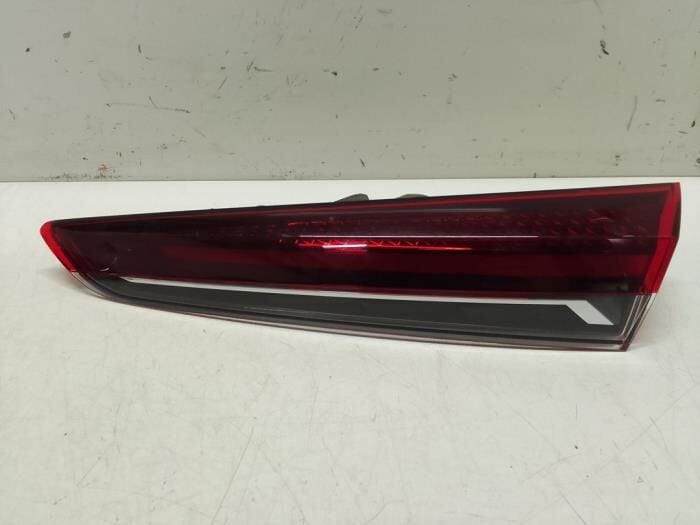 SAĞ ARKA IÇ STOP LAMBASI RENAULT CAPTUR II 20>