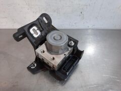 OE-OPEL 95518042 CORSA E ABS BEYNI