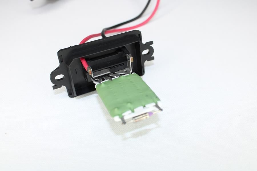 ELEKTRONİK KONTROL ÜNİTESİ KALORİFER REZİSTANSI MEGANE II 02 >