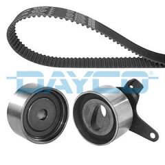 DAYCO KTB503 TRİGER KAYIŞ SETİ EKSANTRİK SETİ MAZDA 323 FAMILIA 1.5L ZL BJ kasa 99-01 1 KAYIŞ 2 RULMAN 1 23x220