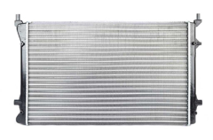 BSG BSG 90-520-013 GOLF5-GOLF6-JETTA-PASSAT-A3 SU RADYATÖRÜ 8MK 376 700-491 (640X415 MM)