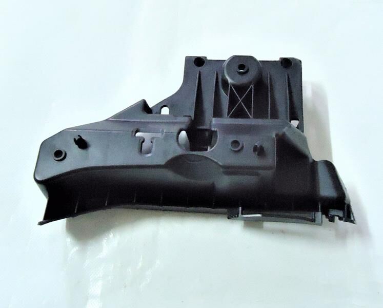 WPI FRD57114 ARKA TAMPON BRAKETI ALT SAĞ H.BACK FOCUS 18 >