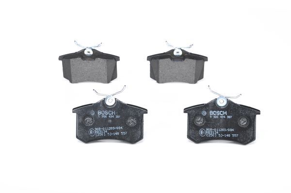 BOSCH 0986494387 ARKA FREN BALATA RENAULT CLIO 05> KANGOO 01> LAGUNA 96> FLUENCE 09> MEGANE 96> CITROEN BERLINGO 99> C2 C3 C4 03> DS4 11> PEUGEOT 307 00> 308 07> PARTNER 96>VW POLO CLASSIC 95>01 GOLF III-IV-PASSAT III