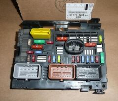 PSA 9807028580 MOTOR İÇ SİGORTA KUTUSU PEUGEOT P407-P3008-P5008-RZC-PARTNER-CITROEN C4 PICASSO-C5-C6