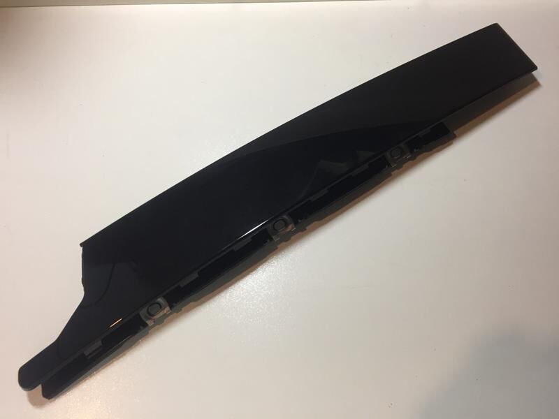 MEGANE 4 ÖN SAĞ KAPI ÇITASI